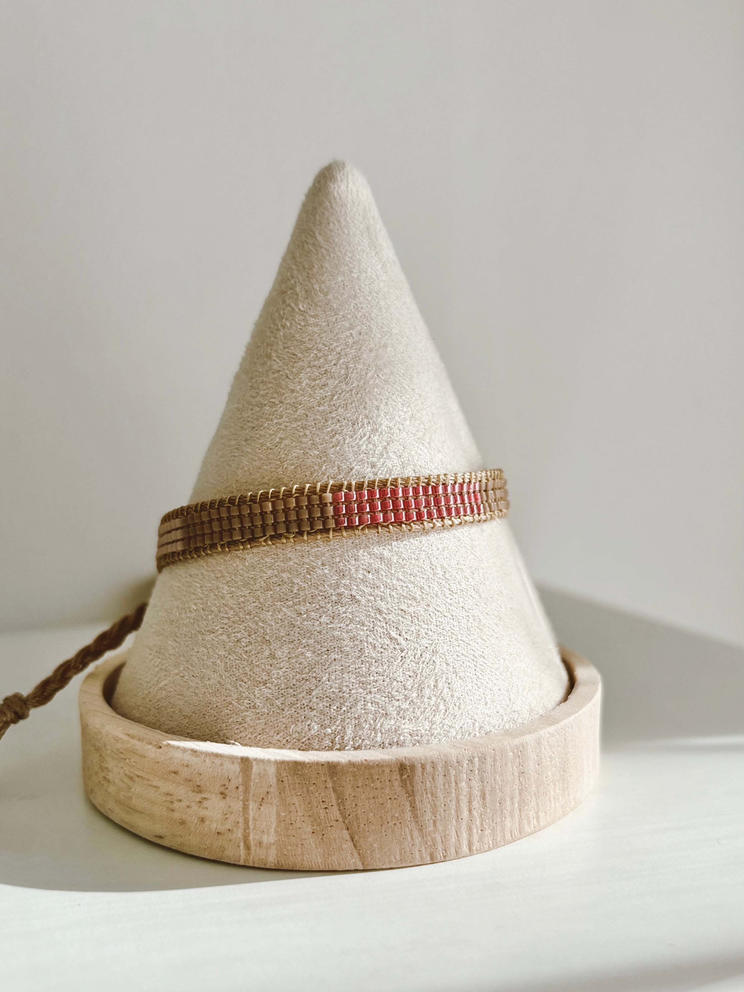 Earth Line Rose Bracelet